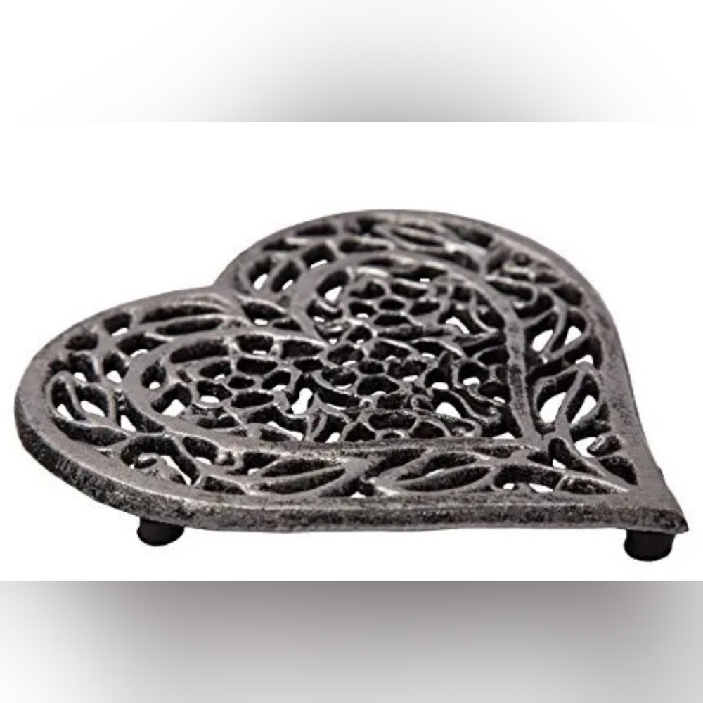 Cast Iron Heart Trivet | Decorative Cast Iron Trivet for Kitchen Countertop - Picture 4 of 4